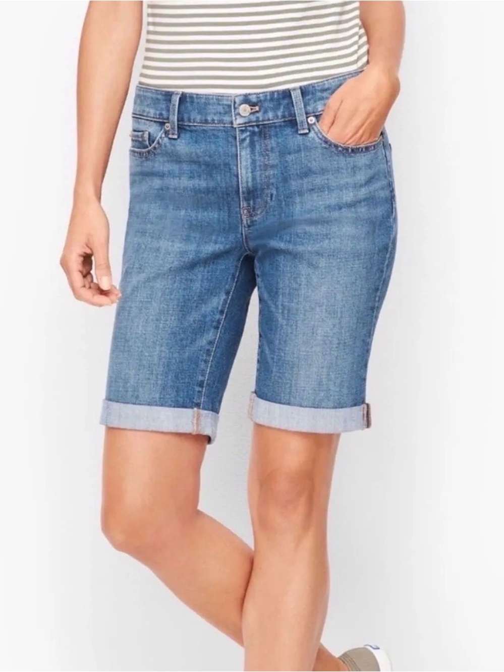 Talbots 9" Girlfriend Shorts Size 4 Blue